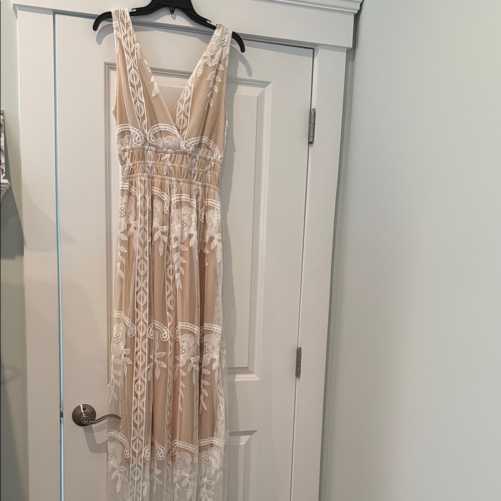 Elegant Cream Lace Maxi Dress